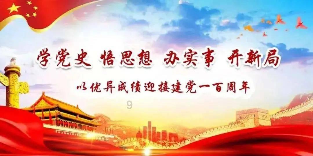 沙滩游玩的女孩们